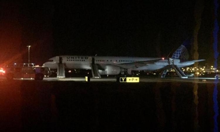 vacuation durgence dun avion dUnited Airlines
